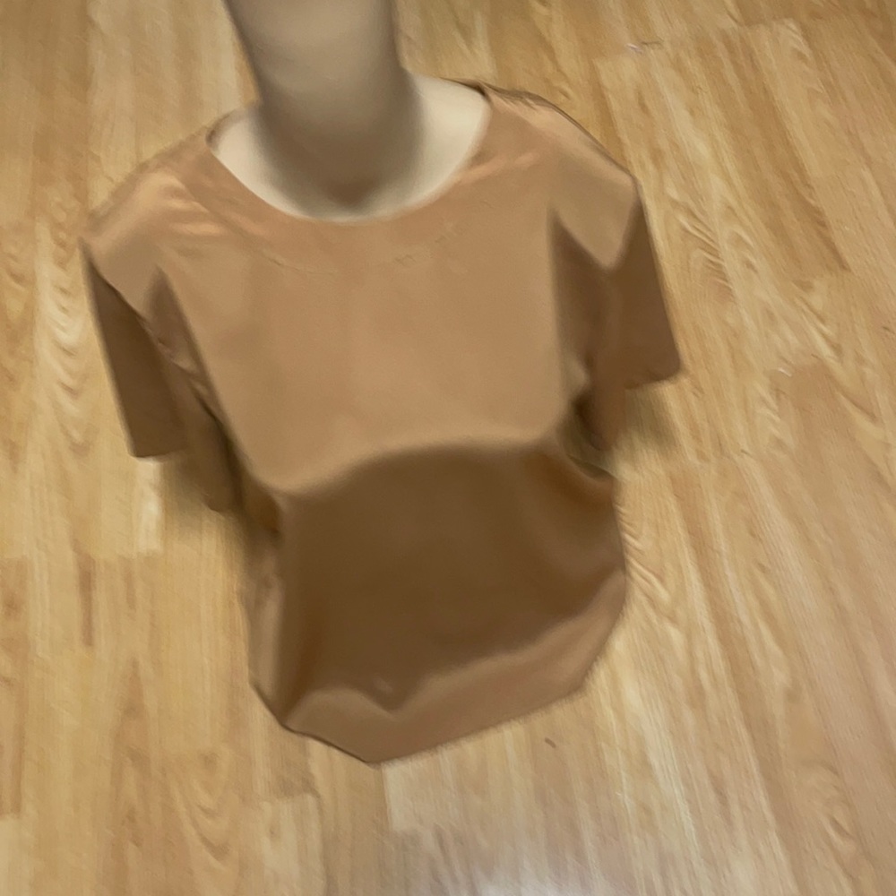 Vintage Nell Flowers Size Small 100% Polyester gold short sleeve blouse